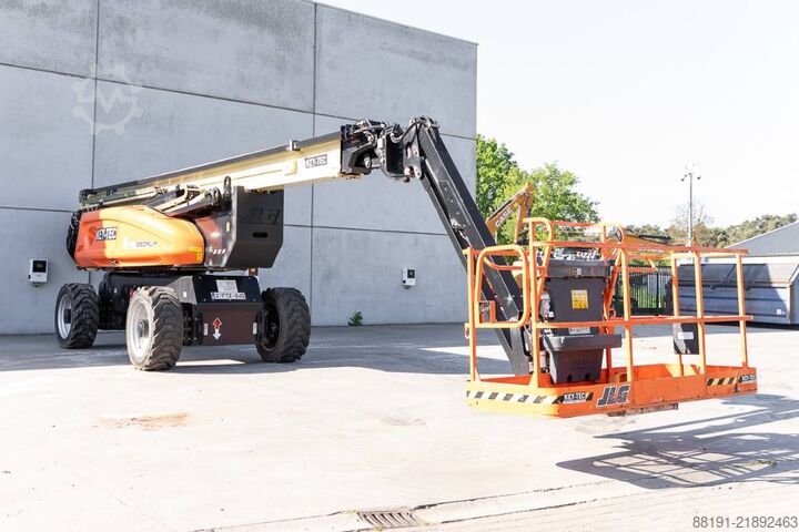 Telescopic boom lift JLG 1250 AJP