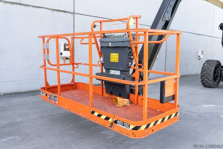 Telescopic boom lift JLG 1250 AJP