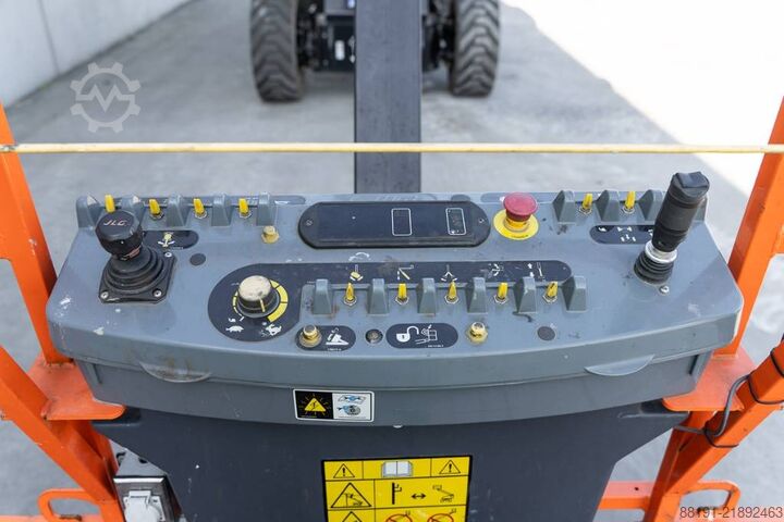 Telescopic boom lift JLG 1250 AJP