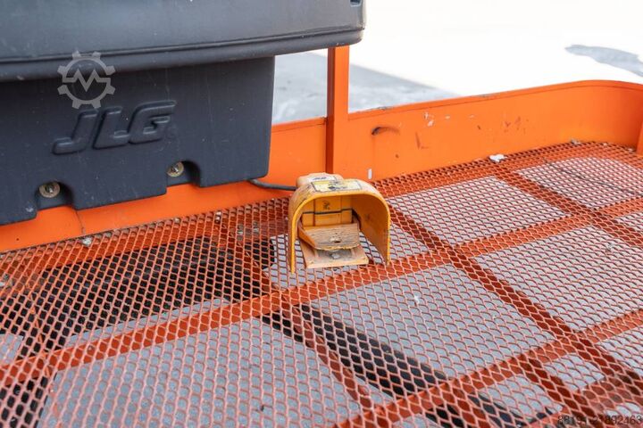 Telescopic boom lift JLG 1250 AJP
