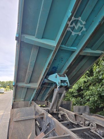 Tipper truck MERCEDES-BENZ Atego 1828 Kipper + Kran Hiab 102