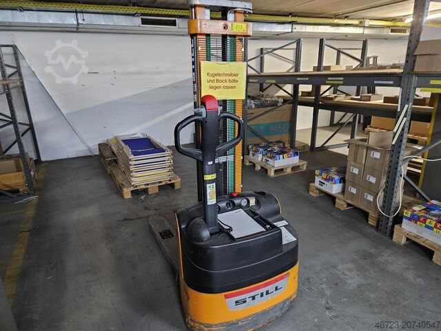 Hochhubwagen STILL