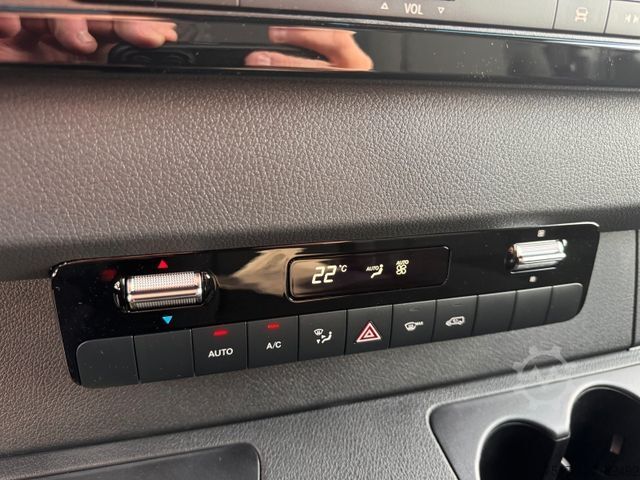 Kastenwagen MERCEDES-BENZ Sprinter 319 CDI 4325 Klimaautom Kamera LED