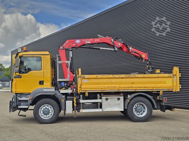 Tipper with crane MAN TGM 18.250 4x4 BB / CRANE + 3 SIDE TIPPER