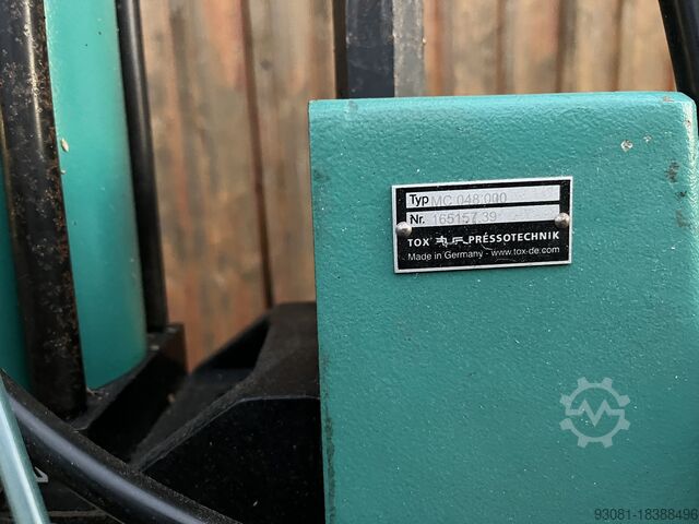 Pneumatische Presse Tox Pressotechnik MC048
