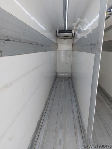 Refrigerated truck VOLVO FL 250 Carrier Supra 1250 Mt-LBW-Kamera