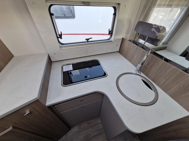 Semi-integrated camper CARADO T 338 *pro+ Paket*LTE-Paket*Hubbett*