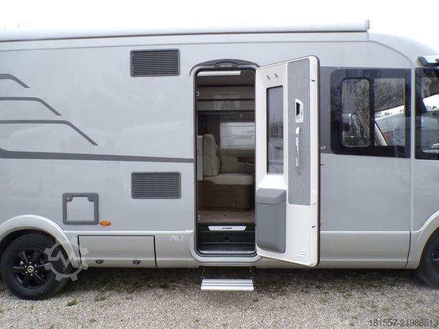 Integrated camper HYMER/ERIBA B-Klasse ML I 880 Hubstützen, Autark, Klima, etc
