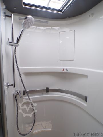 Integrated camper HYMER/ERIBA B-Klasse ML I 880 Hubstützen, Autark, Klima, etc