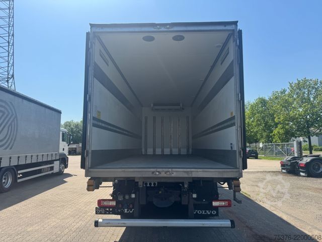 Refrigerated truck VOLVO FH 460 Carrier Supra 850u