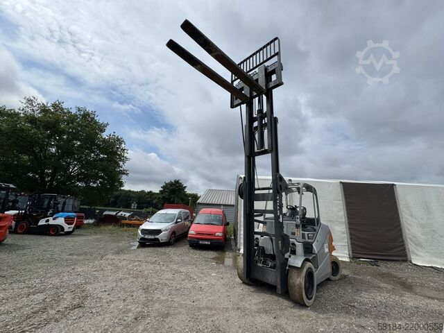 Electric 4-wheel forklift Still RX60-60