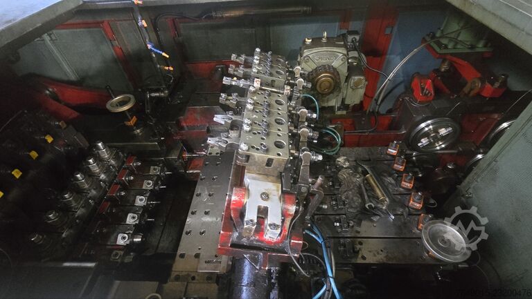 Screw manufacturing machine CHUN ZU CBP-136L