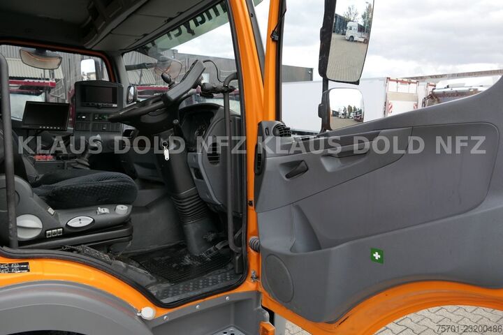 Kehrmaschine MERCEDES-BENZ Atego 1324 Straßenkehrmaschine Bucher