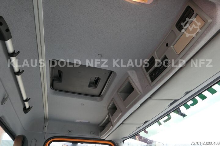 Kehrmaschine MERCEDES-BENZ Atego 1324 Straßenkehrmaschine Bucher