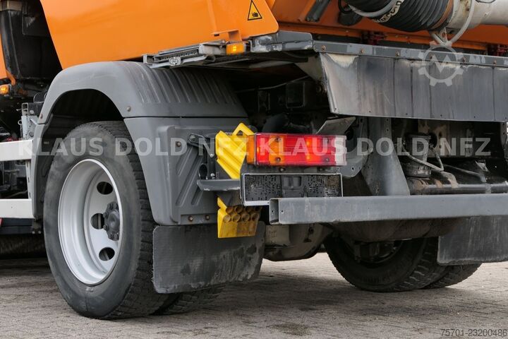 Kehrmaschine MERCEDES-BENZ Atego 1324 Straßenkehrmaschine Bucher