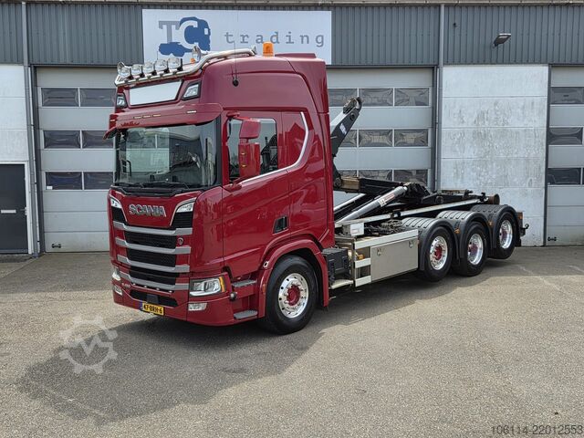 Hakenarmsystem Scania R450 8x2 full air / retarder