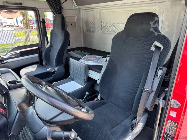 Crane truck MAN TGX 26.480 XXL 6X2 HMF 2620 CRANE + BDF BODY + ...