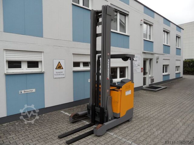 Reach Truck Jungheinrich ETV 216 - 9 m Triplex - alle Räder neu!