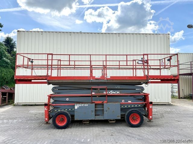 Work platform Skyjack SJ9250RT 4x4 / 17.2 Meter / 2015 BJ