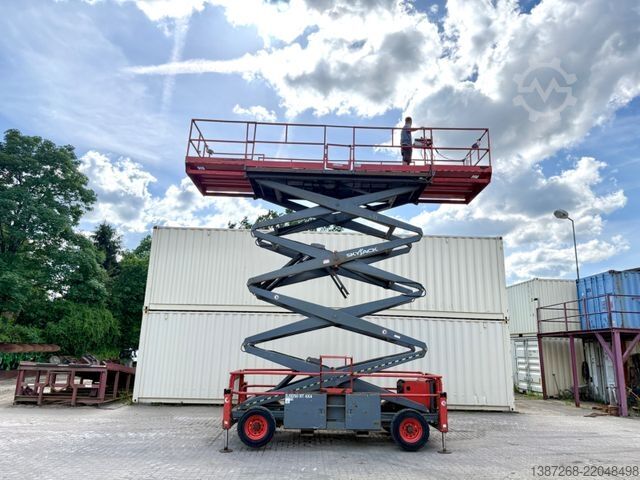 Work platform Skyjack SJ9250RT 4x4 / 17.2 Meter / 2015 BJ