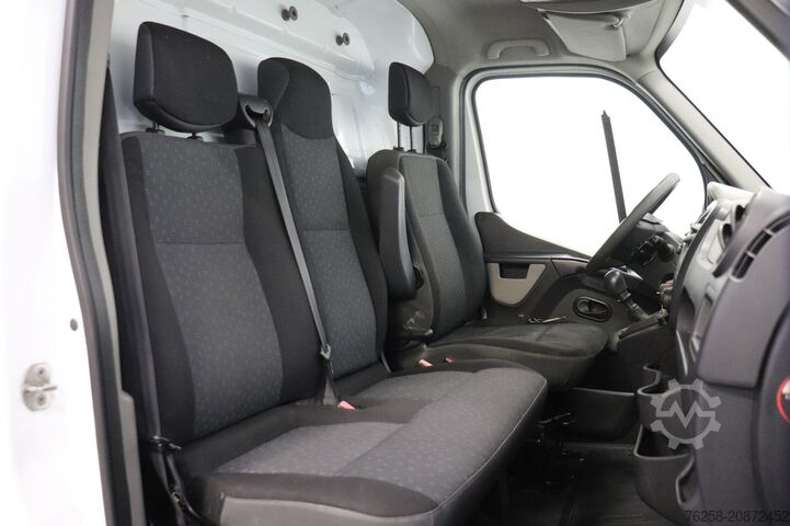 Delivery van Opel Movano 2.3 CDTI L2H2 - Airco - Radio -  €4.450,...