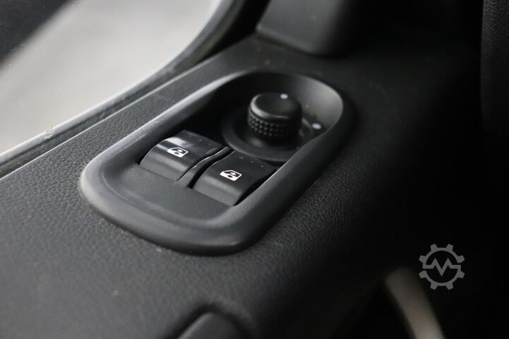 Delivery van Opel Movano 2.3 CDTI L2H2 - Airco - Radio -  €4.450,...