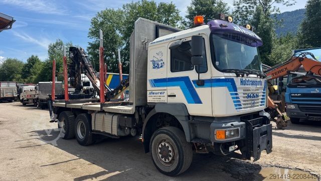 Logging truck MAN 33.464 DFALC 6x6 Allrad Holzlkw mit Kran Bj 2003