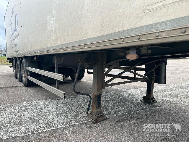 Box semitrailer Fruehauf Semitrailer Dryfreight Standard Porte relevante