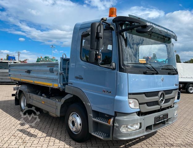 Three-sided tipper truck MERCEDES-BENZ Atego 924 BB/ Meiller/ 6-Zyl./ 2x AHK+Öl./ AC