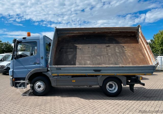 Three-sided tipper truck MERCEDES-BENZ Atego 924 BB/ Meiller/ 6-Zyl./ 2x AHK+Öl./ AC