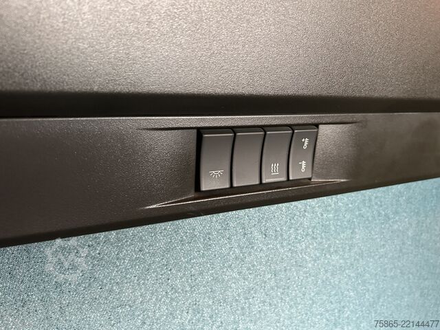 Standard tractor Volvo FM 330 Globetrotter / 742 dkm / VEB+ / Spoilers...
