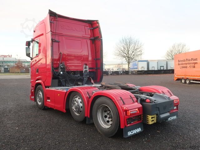 Standard tractor unit Scania S 500 Super 6x2/4 mit verstellbarer Sattelkupplung
