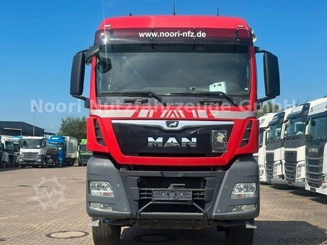 Standard tractor unit MAN TGX 18.460 4x4H 2Kreis Kipphydraulik LOF(90)