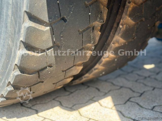Standard tractor unit MAN TGX 18.460 4x4H 2Kreis Kipphydraulik LOF(90)