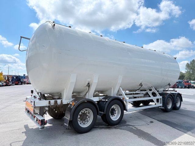 Siloanhänger  HMK Bilcon 30 t. 42 m3 Silo tank 6 Compartment
