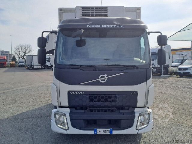 Refrigerated truck Volvo FL100