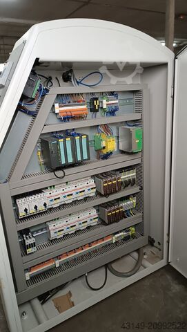 Compact cross-veneer splicing machine Kuper ACR CrossRunner 1600