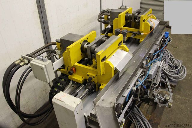 Hydraulic row punch Braun Verfahrweg 1000 mm