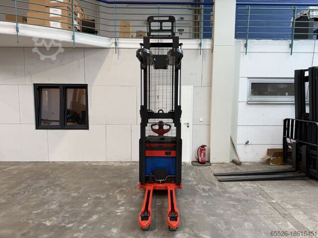 Double stacker Linde D 08 / 332 Std.