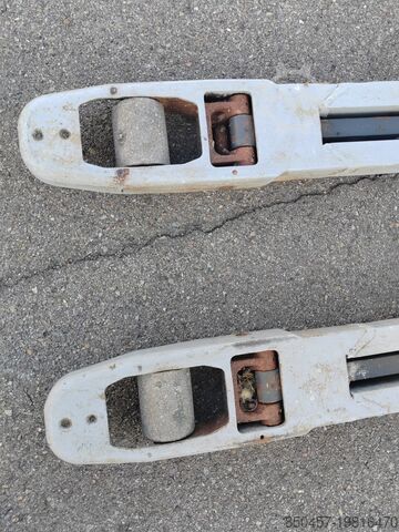 Palettenstapler Jungheinrich EJC 112z/ remote control/ acid protect/ initial/ 511h