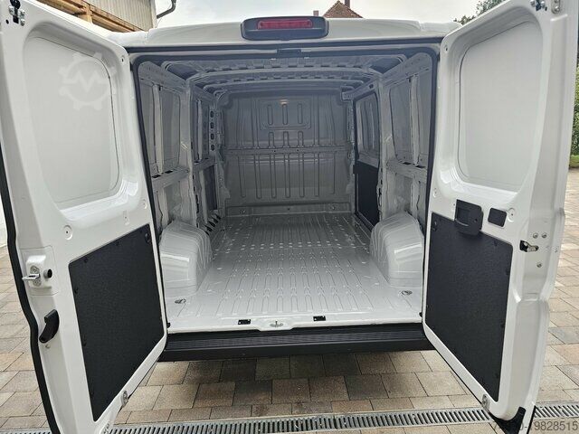 Customized van Fiat Ducato 35 140 Serie10-9.2 L2H1 Premium Kabine