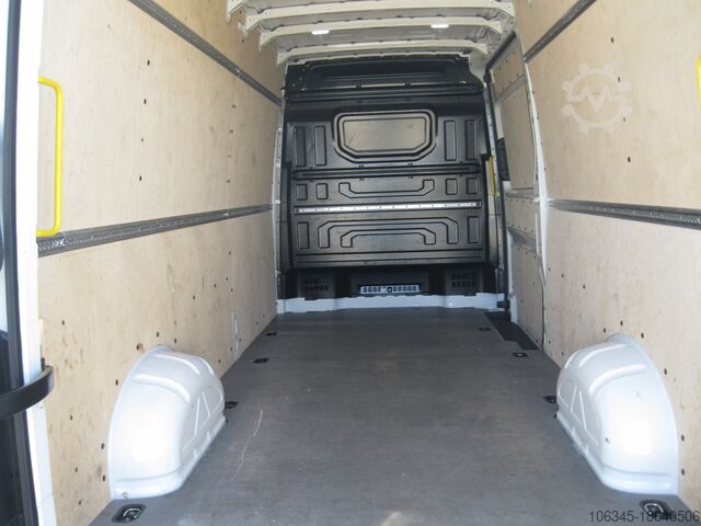 High roof van MAN TGE 3.140