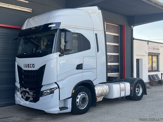 Standard tractor unit IVECO S-WAY AS440S48 E6d ACC Intader NAVI 2xTank Leder