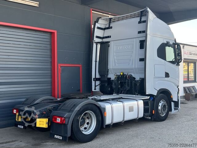 Standard tractor unit IVECO S-WAY AS440S48 E6d ACC Intader NAVI 2xTank Leder