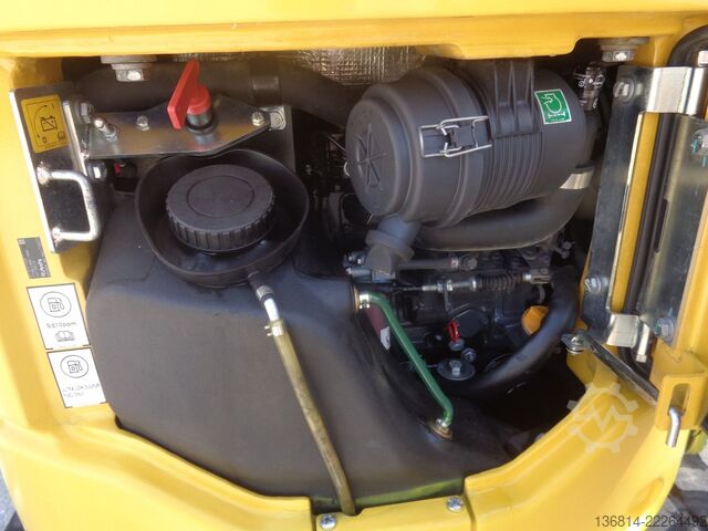 Mini excavator KOMATSU PC16R Powertilt + GL