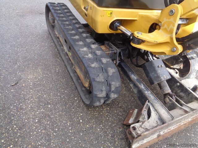 Mini excavator CATERPILLAR 301.7D SW + Schaufel
