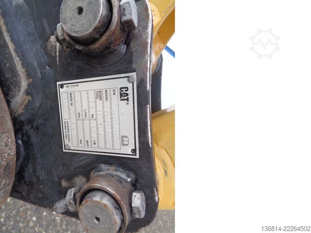 Mini excavator CATERPILLAR 301.7D SW + Schaufel
