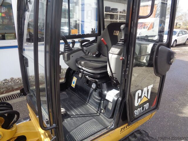 Mini excavator CATERPILLAR 301.7D SW + Schaufel