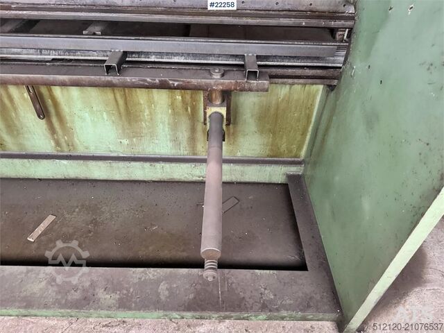 Baumaschine  LVD PP 70/25–30 press brake