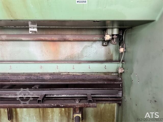 Baumaschine  LVD PP 70/25–30 press brake
